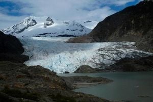 Patagonian And Alaskan Glaciers Face Unprecedented Threats