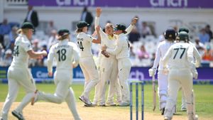 Australia Dominates Day One Of Women's Ashes Test At MCG