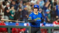Garver’s Clutch Homer Lifts Mariners Past Angels 2-1 for Seventh Straight Win