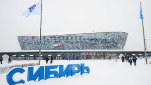 Sibir Hosts Amur Amid Playoff Pressure