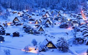 Heavy Snowfall Causes Disruptions Across Gifu Prefecture