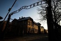 Artist Says Auschwitz Arch on Parade Float Was a Mistake