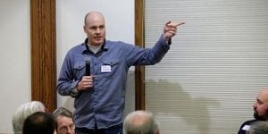 Democratic Party Faces Leadership Crisis Ahead Of 2026