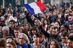 Macron Reappoints Lecornu Amid France’s Political Crisis