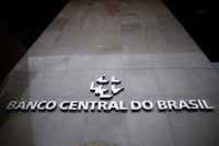 Copom deve subir juro para 14,75% ao ano, o maior patamar em quase duas décadas