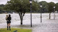 Erin weakens to post-tropical cyclone, moving out to sea as it batters East Coast with wind, waves