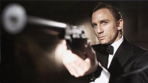 Helen Mirren Insists James Bond Remain A Man
