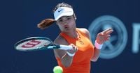 Emma Raducanu defeats world No.10 Emma Navarro to reach third round at the Miami Open | LTA