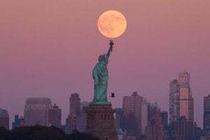 Rare Harvest Supermoon Dazzles Skies In October 2025