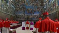 Cónclave para elegir al nuevo Papa hoy, en directo | Los cardenales entran en la Capilla Sixtina para jurar y empezar la votación