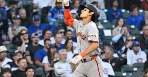 Giants Edge Cubs 3-1 Behind Robbie Ray's Strong Start
