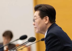 President Lee Sells Bundang Apartment Amid Controversy