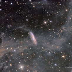 Gökada, Yıldızlar ve Toz