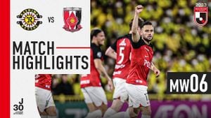 Kashiwa Reysol Defeats Urawa Reds 2-0 Away