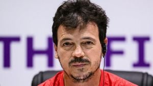 Fernando Diniz Gains Traction As Potential Sao Paulo FC Coach