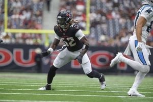 Patriots Add Darrell Taylor Ahead Of Texans Playoff Showdown