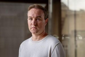 Former UBS Trader Tom Hayes Sues Bank For $400 Million