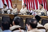 Kumpulkan Menteri, Prabowo Bahas Kerja Sama Sektor Pendidikan dengan Inggris
