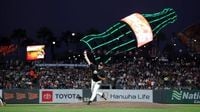 How another crisp night of Giants baseball led to a first for Justin Verlander in win vs. Cubs