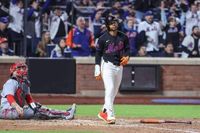 Francisco Lindor hits his first walk-off home run as a Met, his 250th homer