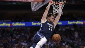 Luka Dončić Shines Against Mavericks After Trade