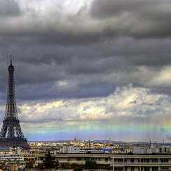 A Horizon Rainbow in Paris