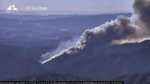 Hughes Fire Ignites Near Castaic, Sparks Mass Evacuations