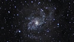 Kozmik kuvvet: karanlık enerjinin evrimsel yorumu