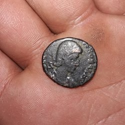 Elimde bir adet sikke var sikkenin adını bilmiyorum yardimci olur musunuz ?