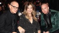 Chet Hanks 'Grateful' Tom Hanks & Rita Wilson 'Stuck with' Him Amid Sobriety Journey