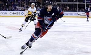 Maple Leafs Face Rangers Amid Playoff Push