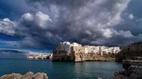 Meteo Puglia, allerta gialla di 12 ore con rischio grandine. Prevista pioggia anche per il 25 aprile