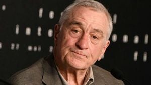 Robert De Niro Supports Daughter Airyn After Transgender Announcement