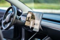 Tesla soll womöglich Kilometerzähler manipuliert haben