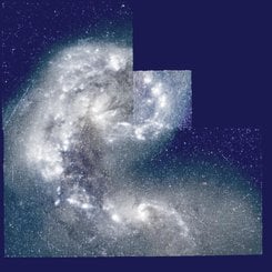 NGC4038'de Parlak Yıldız Düğümleri