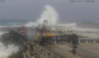 Typhoon hits Japanese islands south of Tokyo with heavy rain