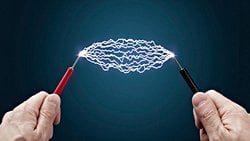 Hangisi Öldürür: Akım mı, Voltaj mı? Bunlar Bizi Nasıl ve Neden Öldürüyor?