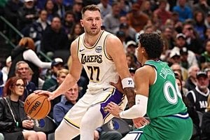 Luka Doncic Leads Lakers Comeback Win Over Mavericks
