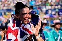 Decorated Olympic canoe slalomist Jessica Fox undergoes surgery on kidney