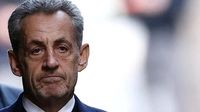 Three prisoners arrested for threats to KILL Sarkozy on just 2nd day in jail