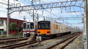 Tobu Tojo Line Incident Disrupts Morning Commute