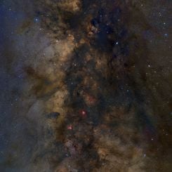  Great Rift Near the Center of the Milky Way 