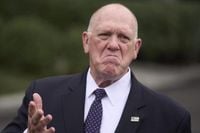 Democrats push for probe of shady border czar’s alleged bribe scandal