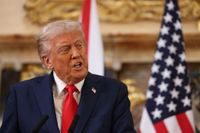 Trump Threatens Licenses of TV Stations That Criticize Him