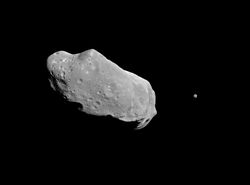 NASA, Uydusu Olan Bir Asteroitin Görüntülerini Yakaladı.