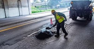 Los Angeles Repairs Over 2400 Potholes After Storms