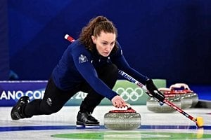 Canada Faces Olympic Curling Setbacks Against US And Britain