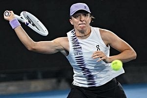 Swiatek Survives Kalinskaya Scare To Reach Australian Open Last 16