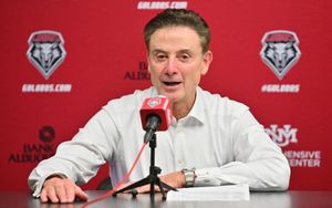 Rick Pitino Advocates For Chris Beard At Indiana