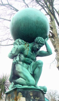 Dünyanın kütlesi daha fazla veya az olsaydı fizyolojik olarak farklı boyutlarda olur muyduk?